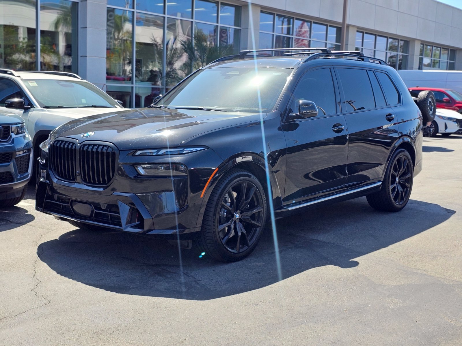Used 2024 BMW X7 xDrive40i w/ M Sport Package AWD/4WD image 2