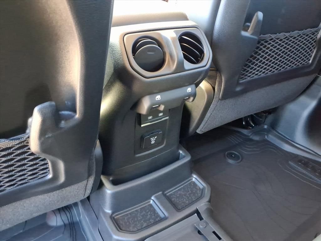 New 2026 Jeep Wrangler Unlimited Rubicon image 32