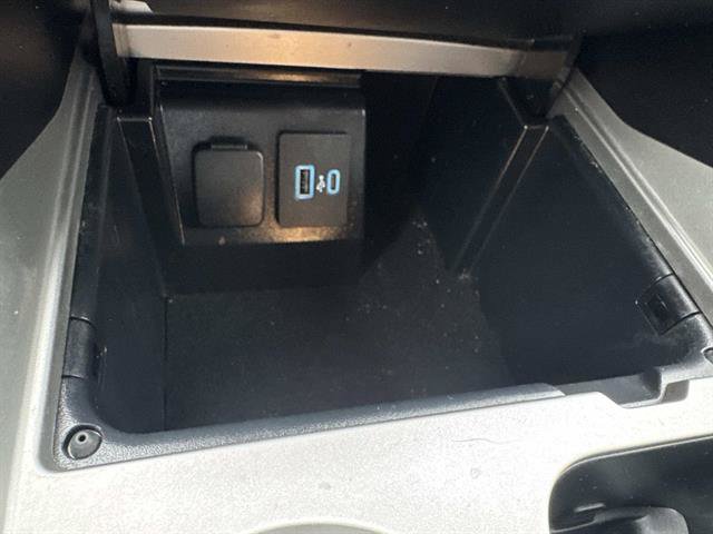Used 2023 Ford Explorer XLT AWD/4WD image 39