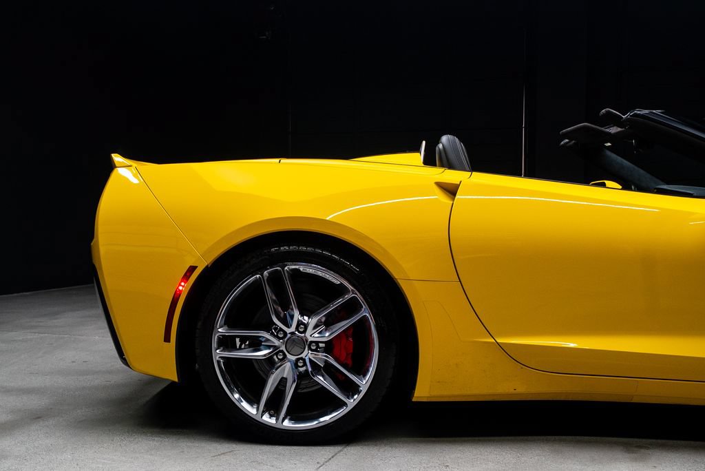 Used 2015 Chevrolet Corvette Stingray Convertible w/ 3LT Preferred Equipment Group RWD image 19