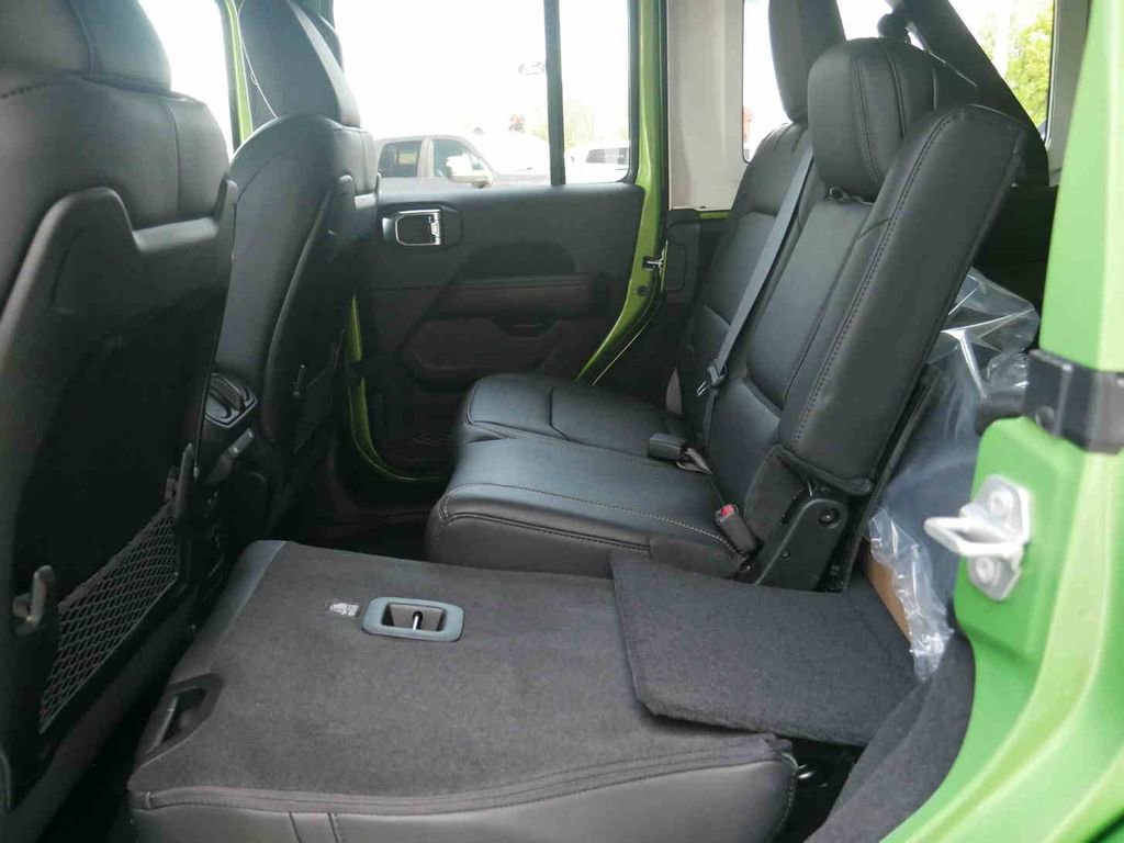 New 2025 Jeep Wrangler Rubicon 392 image 25