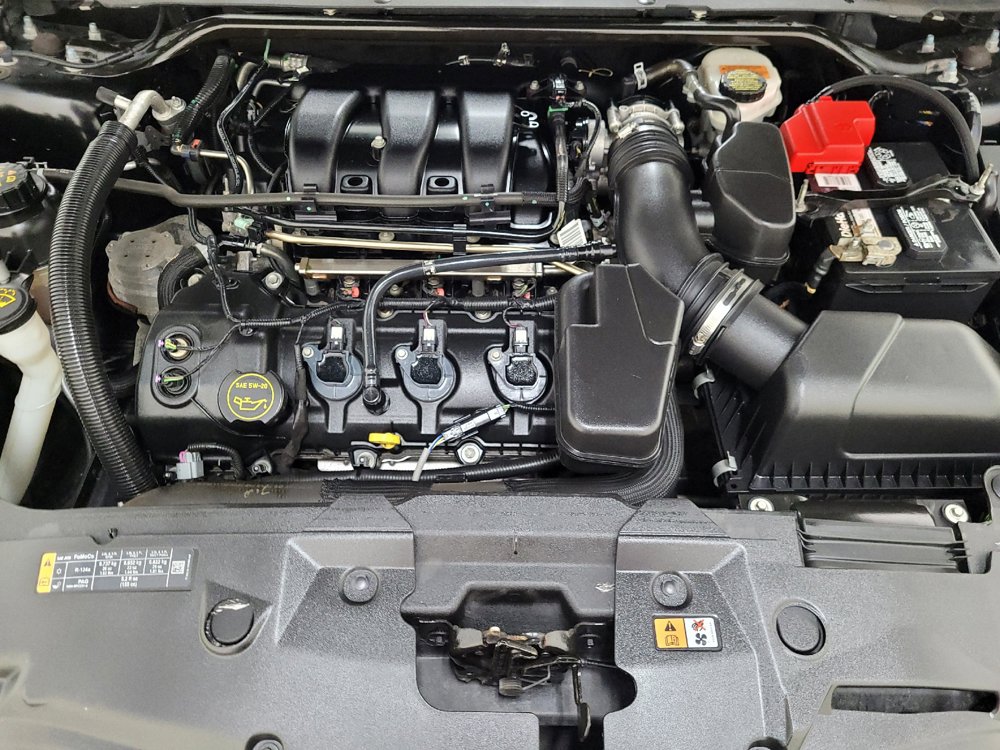 Used 2017 Ford Taurus SE FWD image 30
