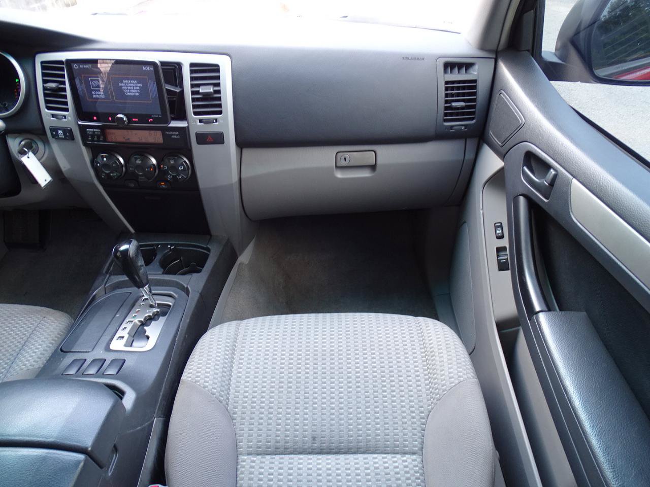 Used 2006 Toyota 4Runner SR5 RWD image 25