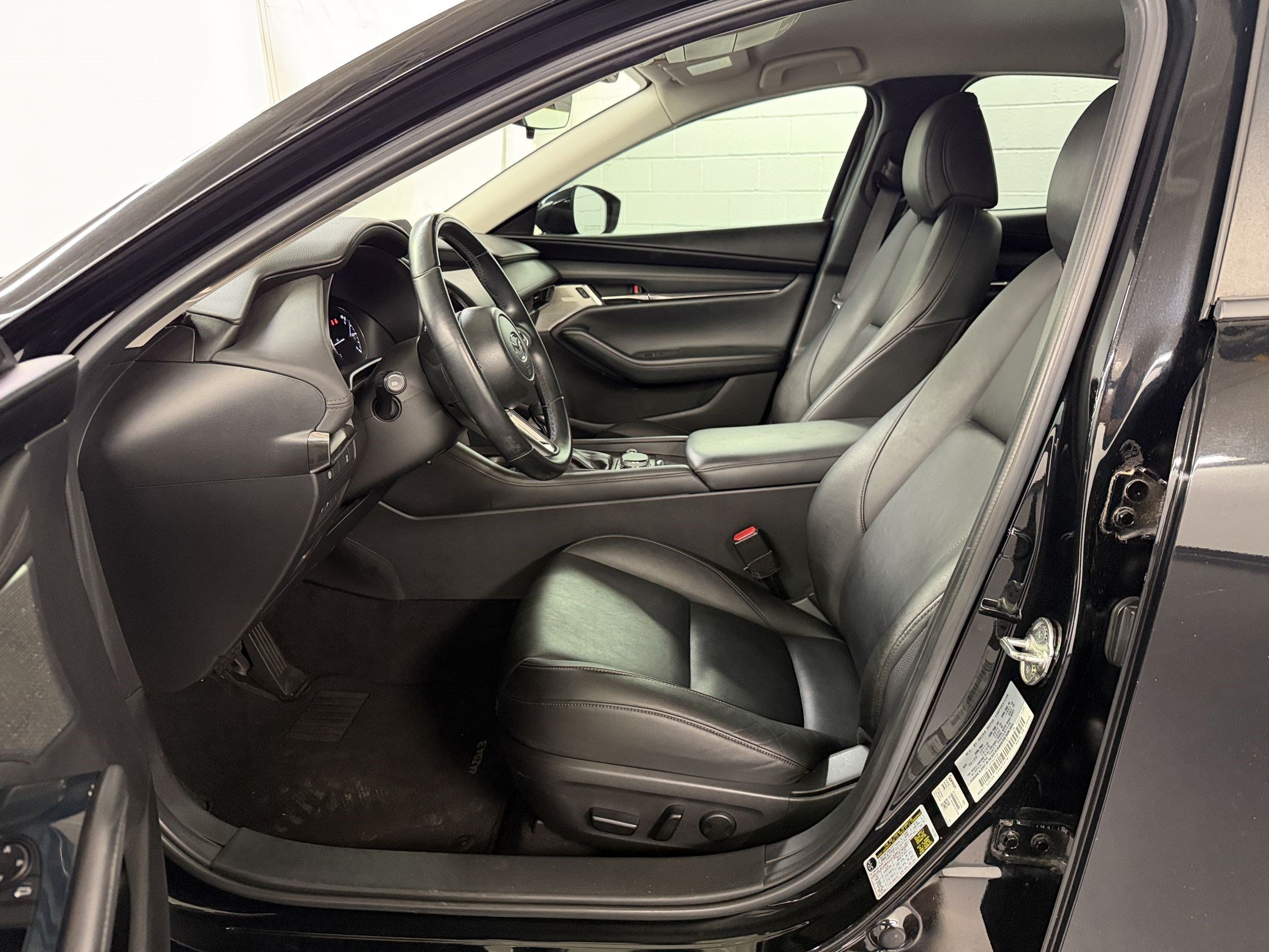 Used 2020 MAZDA MAZDA3 AWD Sedan w/ Preferred Package image 5