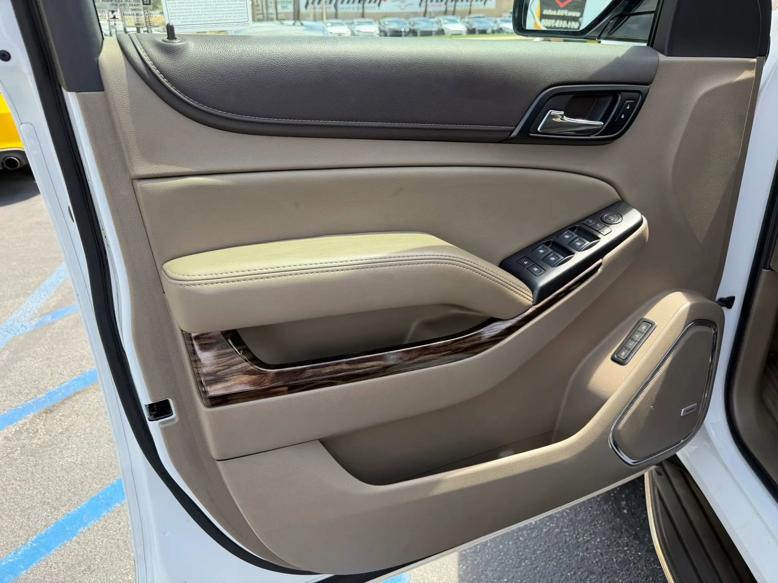 Used 2018 GMC Yukon XL SLT w/ Open Road Package image 17