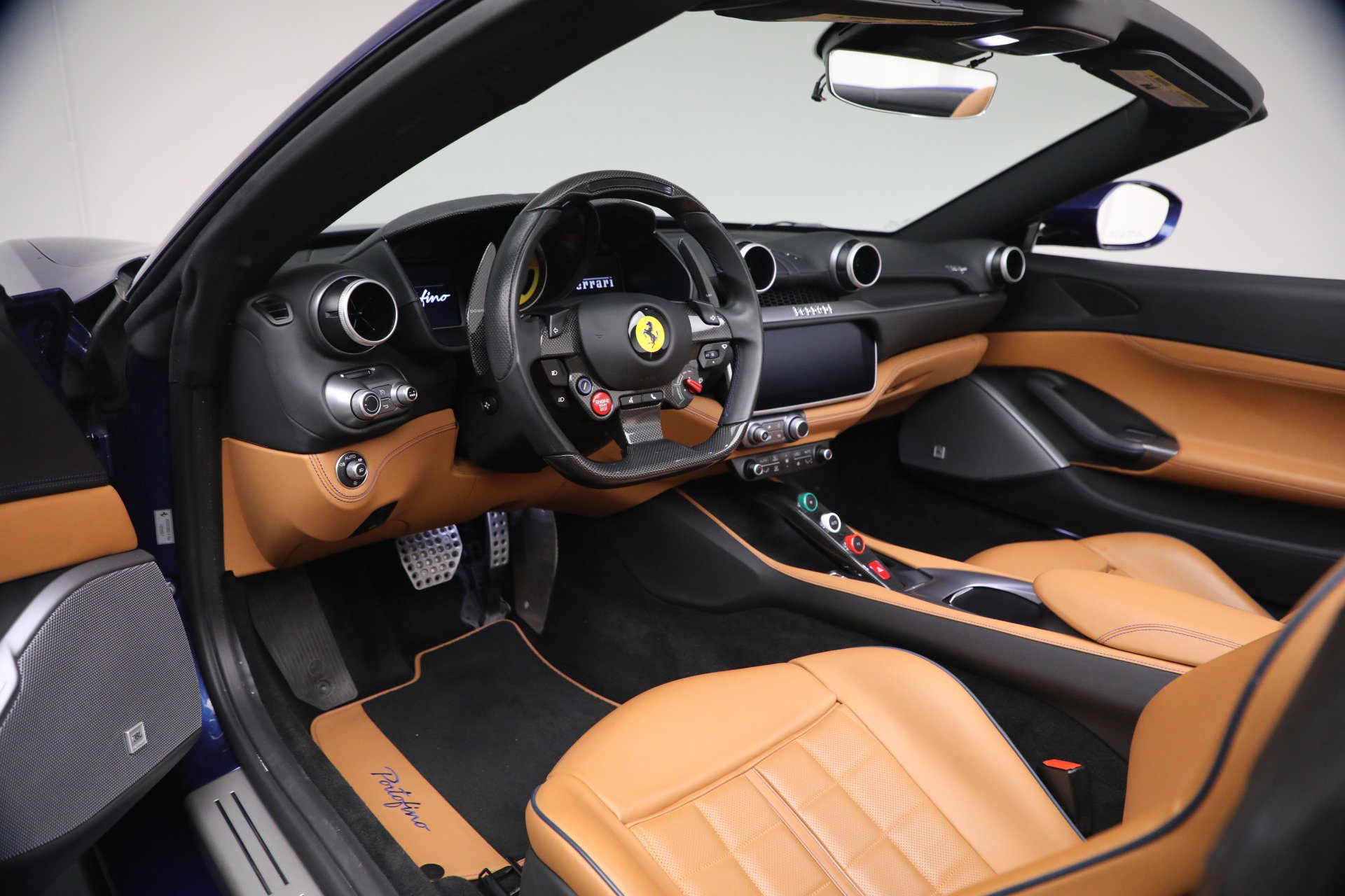Certified 2020 Ferrari Portofino RWD image 13