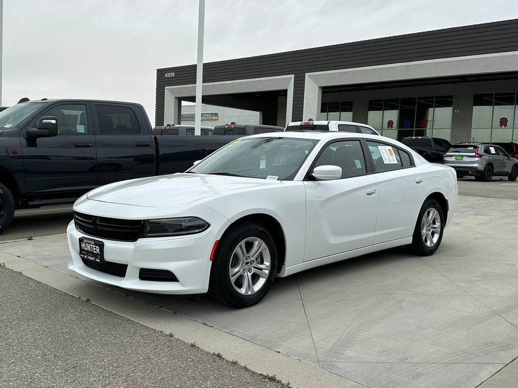 Certified 2022 Dodge Charger SXT w/ Leather Interior Group image 2