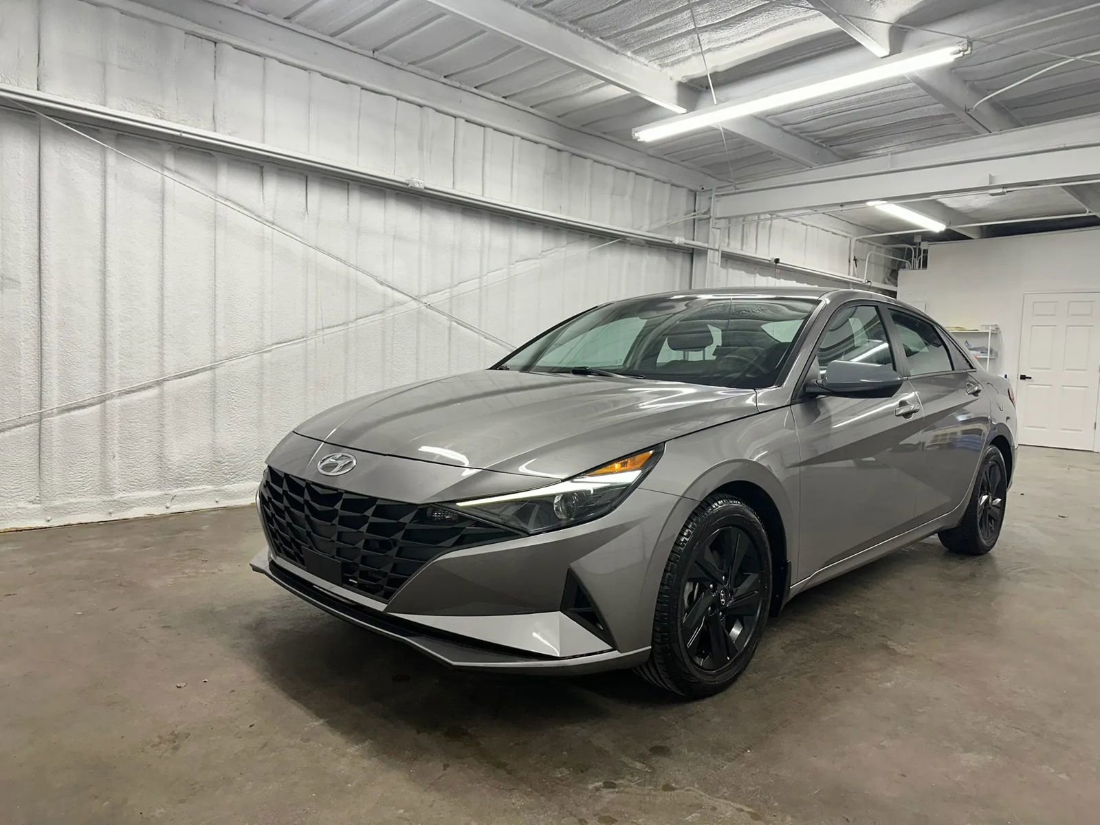Used 2023 Hyundai Elantra SEL image 10