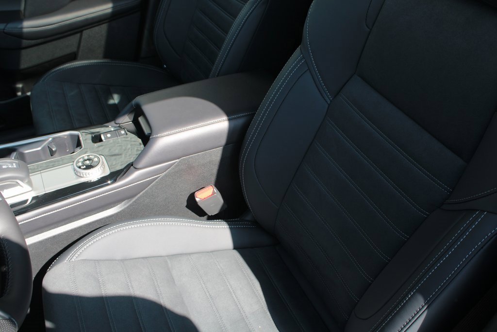 New 2025 Mitsubishi Outlander SE image 5