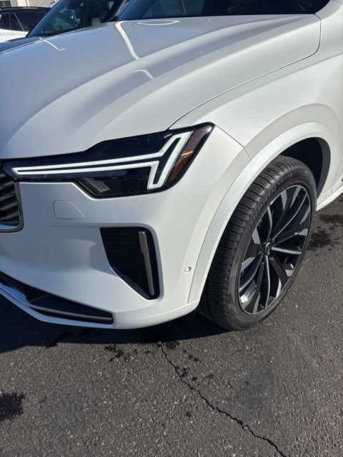 New 2026 Volvo XC90 B6 Plus w/ Protection Package Premier AWD/4WD image 11