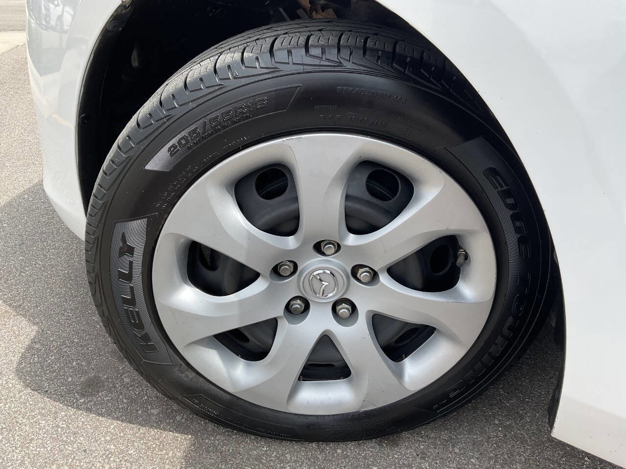 Used 2012 MAZDA MAZDA3 i Sport FWD image 39