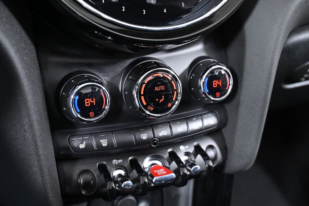Certified 2024 MINI Cooper image 21