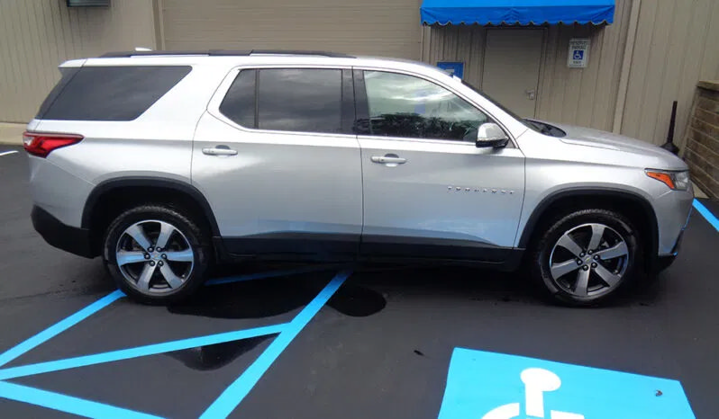 Used 2019 Chevrolet Traverse LT w/ LT Premium Package AWD/4WD image 8