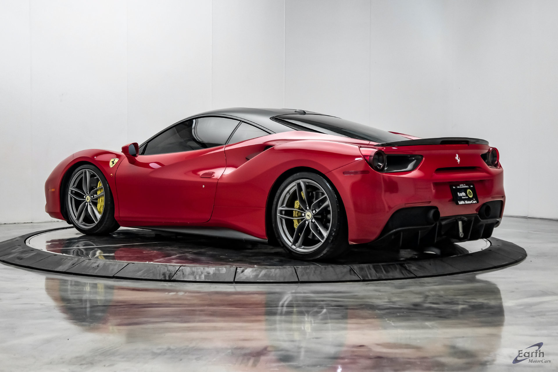 Used 2017 Ferrari 488 GTB RWD image 24