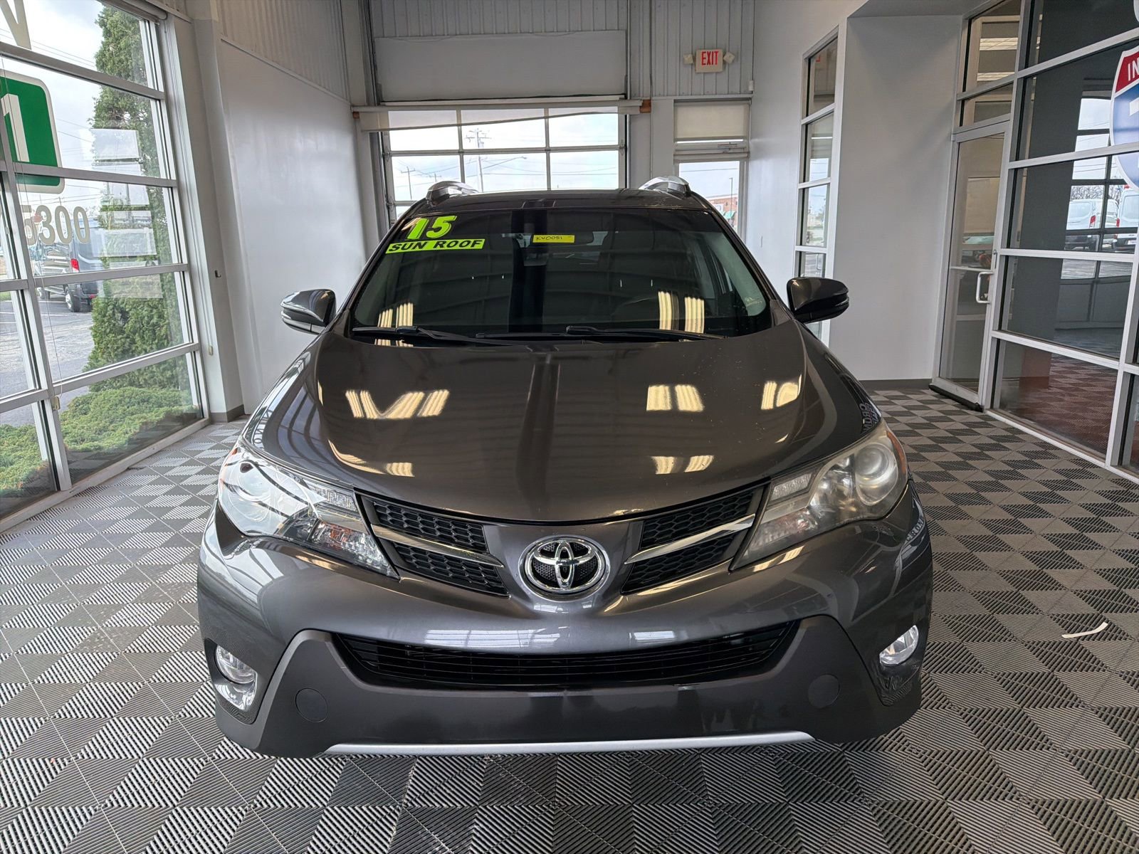 Used 2015 Toyota RAV4 XLE image 2
