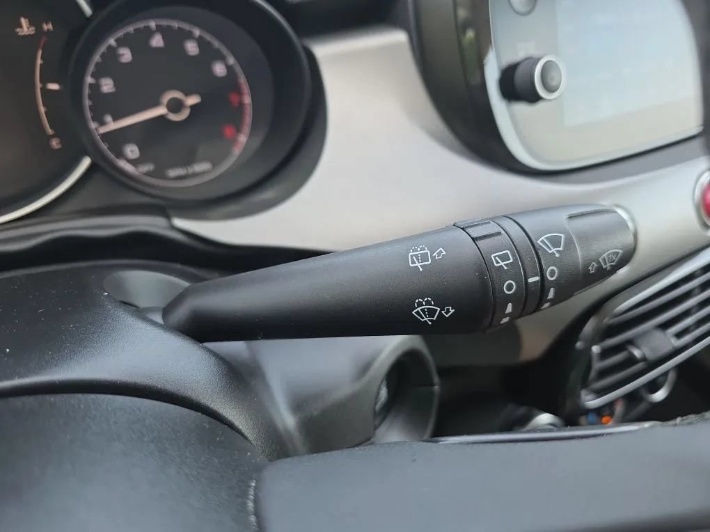 Used 2021 FIAT 500X Pop w/ Sport Appearance Package AWD/4WD image 17