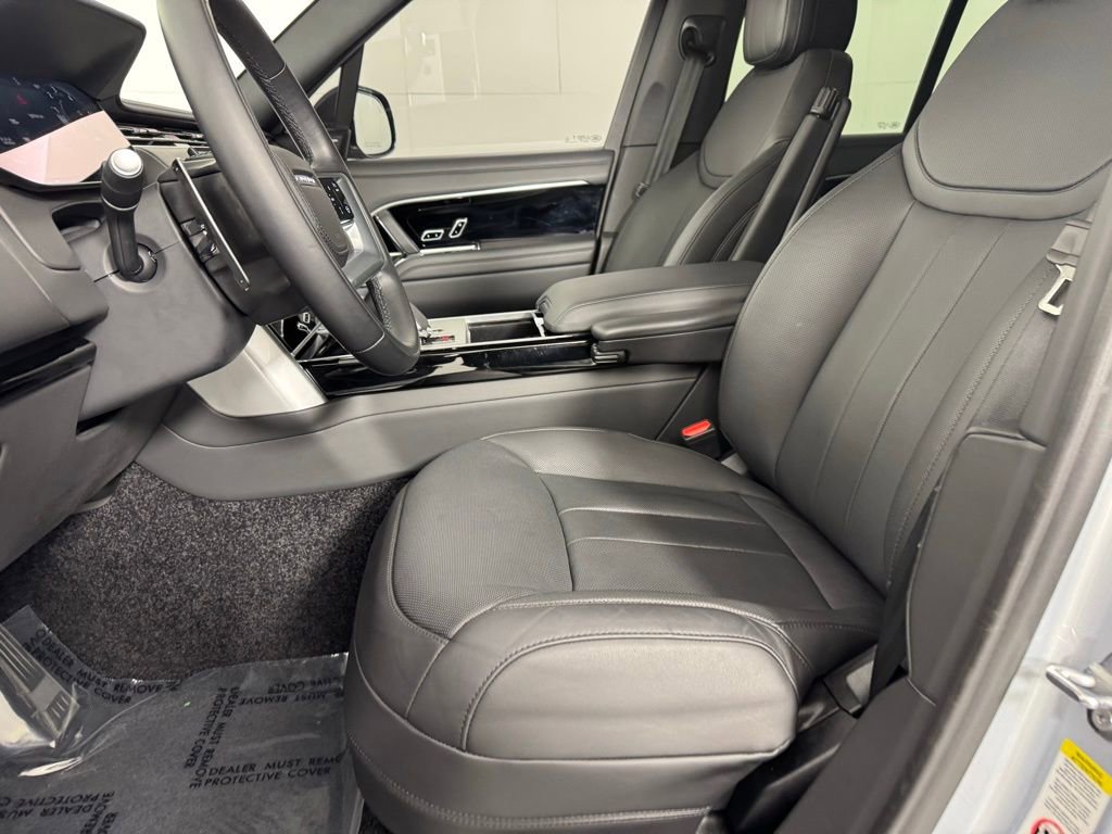 Used 2025 Land Rover Range Rover SE AWD/4WD image 12