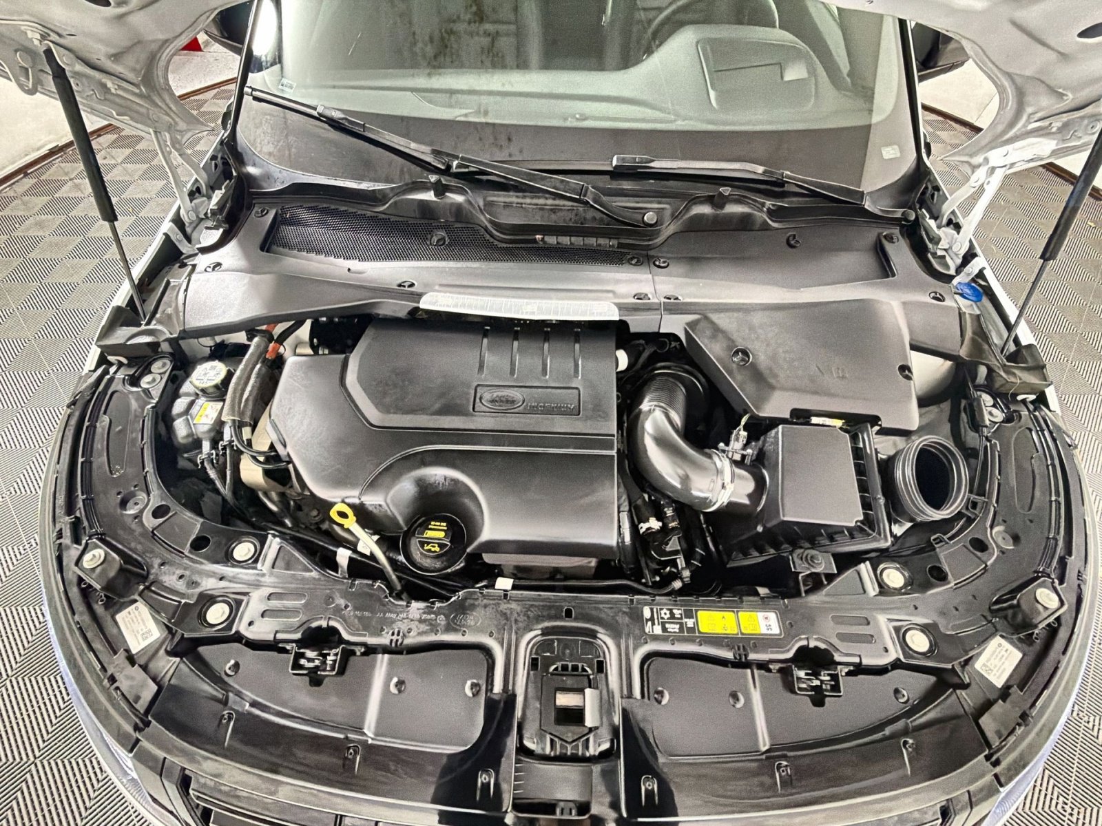 Used 2024 Land Rover Range Rover Evoque S image 28