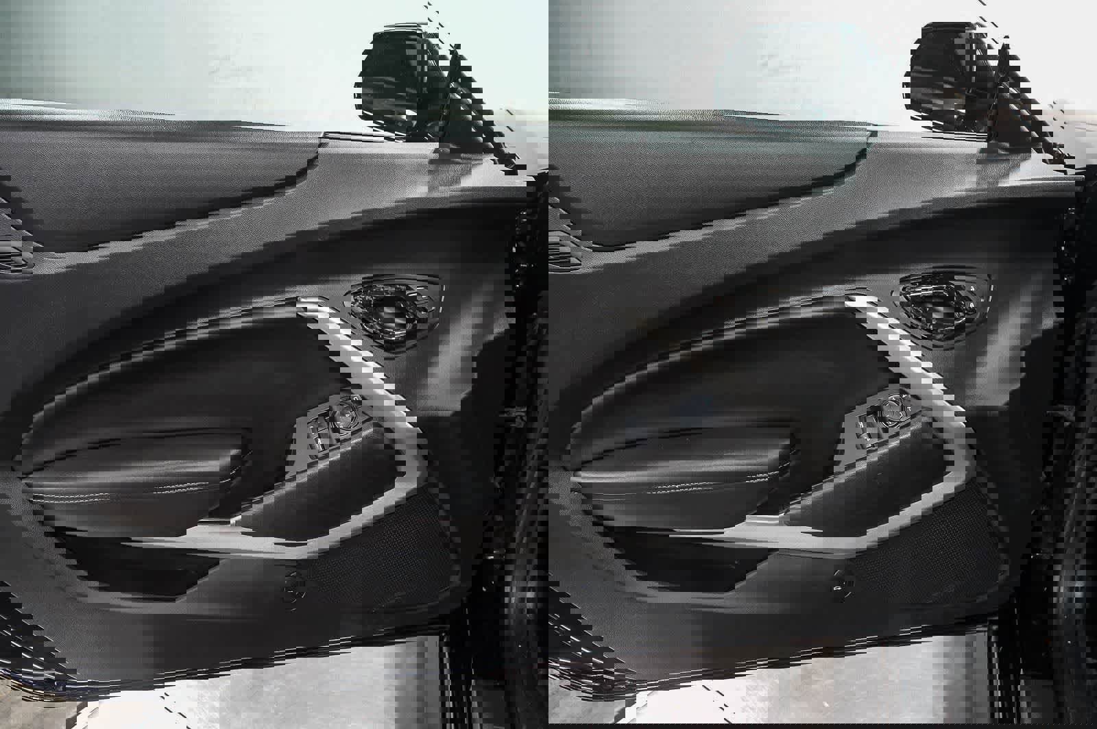 Used 2017 Chevrolet Camaro SS image 21