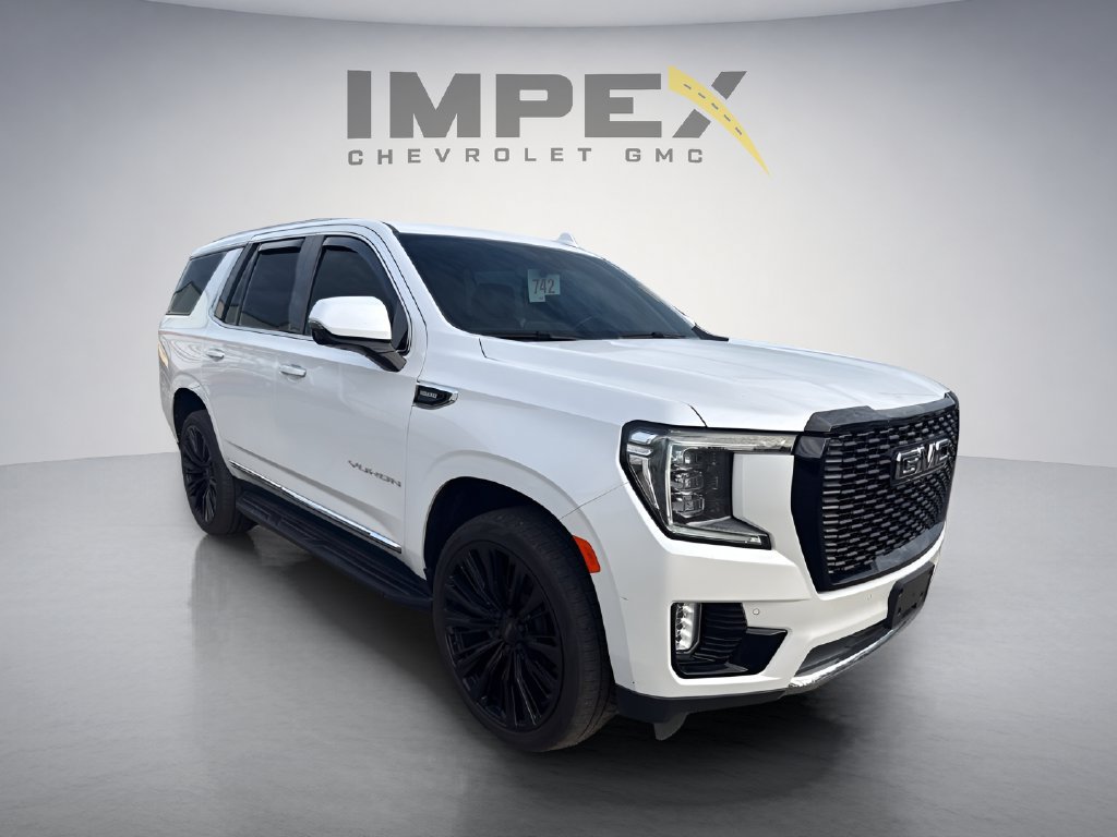 Used 2022 GMC Yukon SLT w/ SLT Luxury Package AWD/4WD image 7