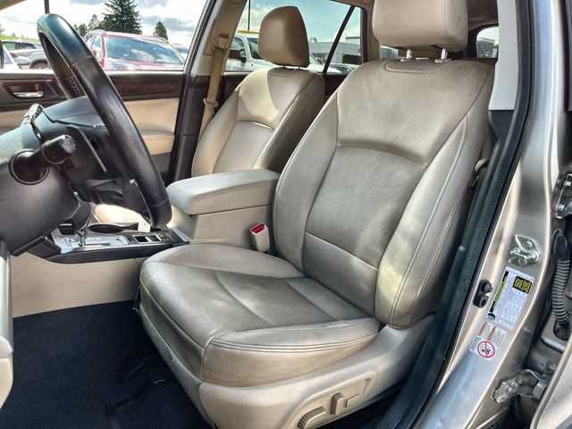 Used 2016 Subaru Outback 2.5i Limited AWD/4WD image 15