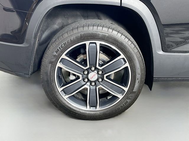 Used 2023 GMC Acadia SLT w/ Preferred Package image 39