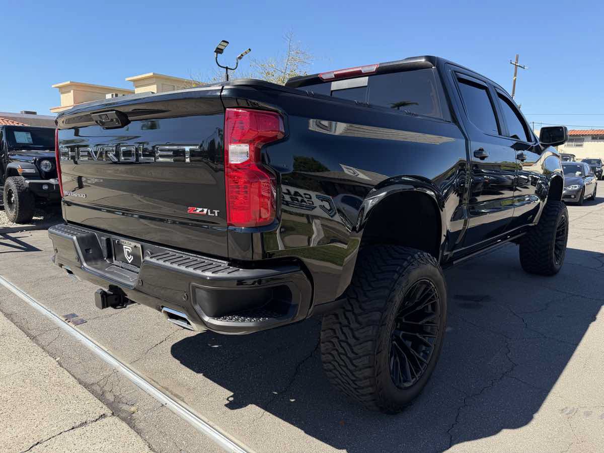 Used 2024 Chevrolet Silverado 1500 LT w/ Z71 Off-Road Package AWD/4WD image 9