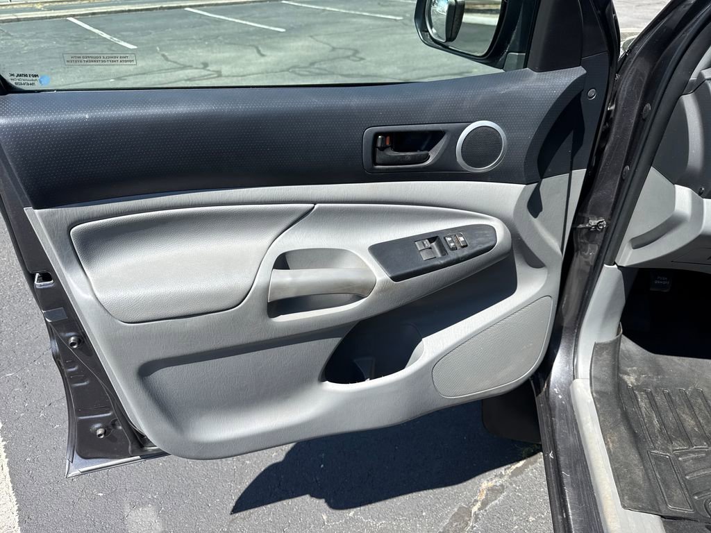 Used 2012 Toyota Tacoma PreRunner w/ SR5 Pkg RWD image 12