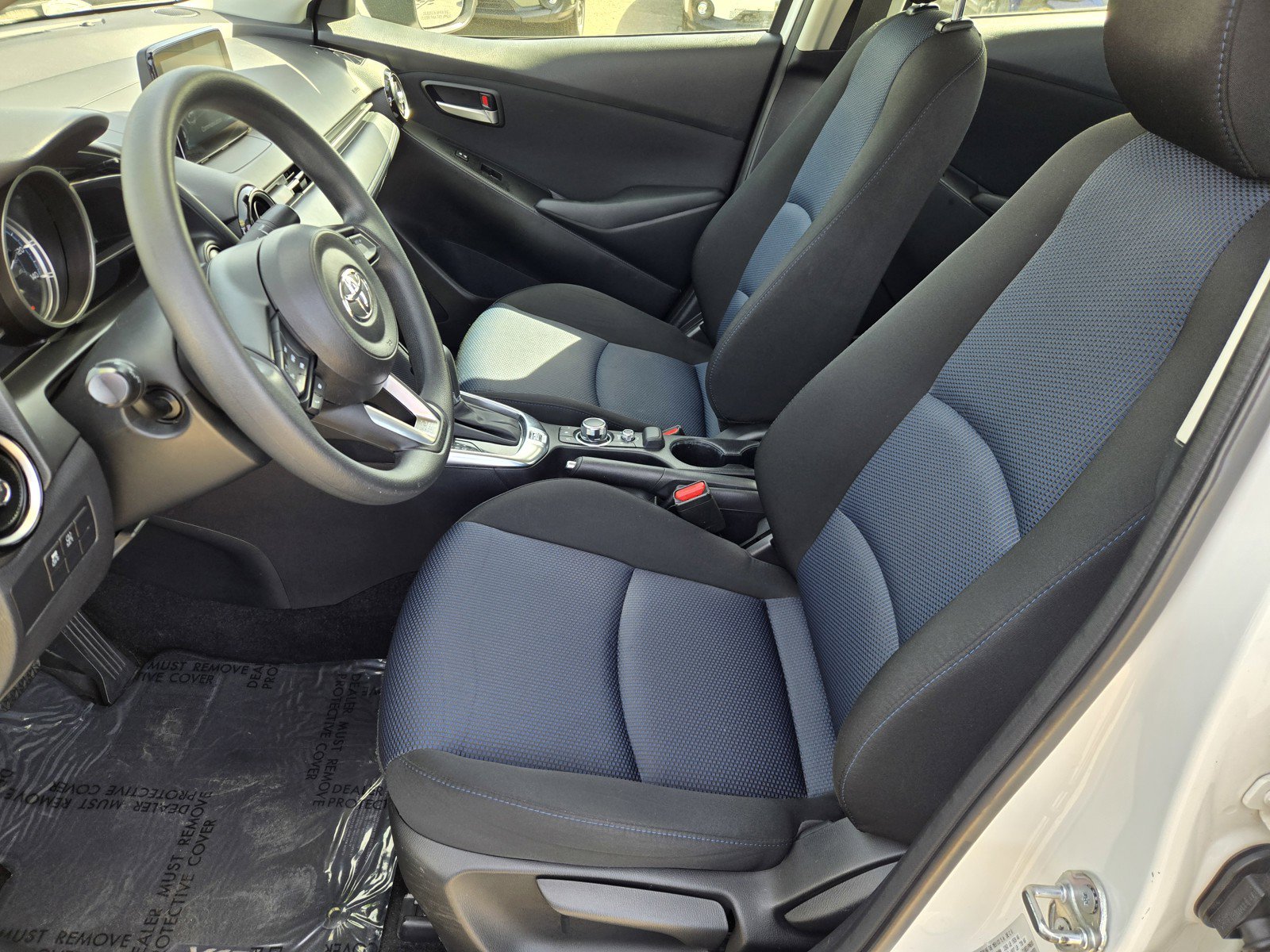 Used 2019 Toyota Yaris LE FWD image 14