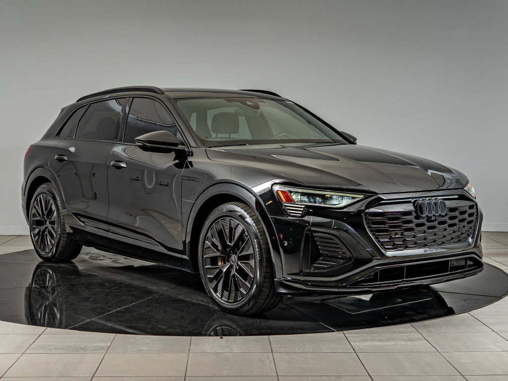 Certified 2024 Audi Q8 e-tron Prestige w/ Prestige Package AWD/4WD image 3