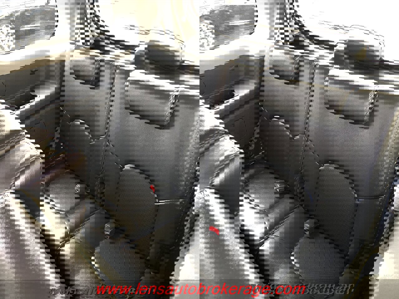 Used 2008 Nissan Pathfinder LE w/ Navigation Pkg image 18