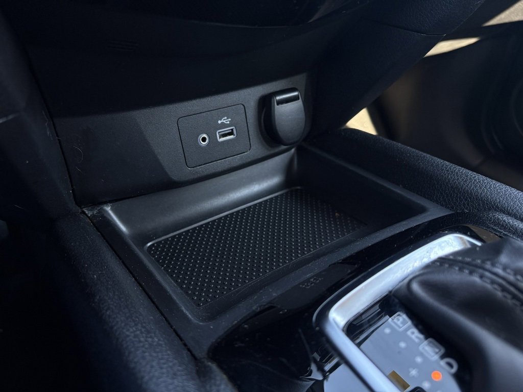 Used 2022 Nissan Rogue Sport SV image 19