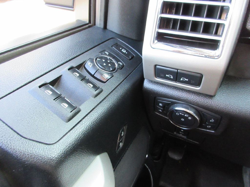 Used 2017 Ford F250 Lariat AWD/4WD image 30