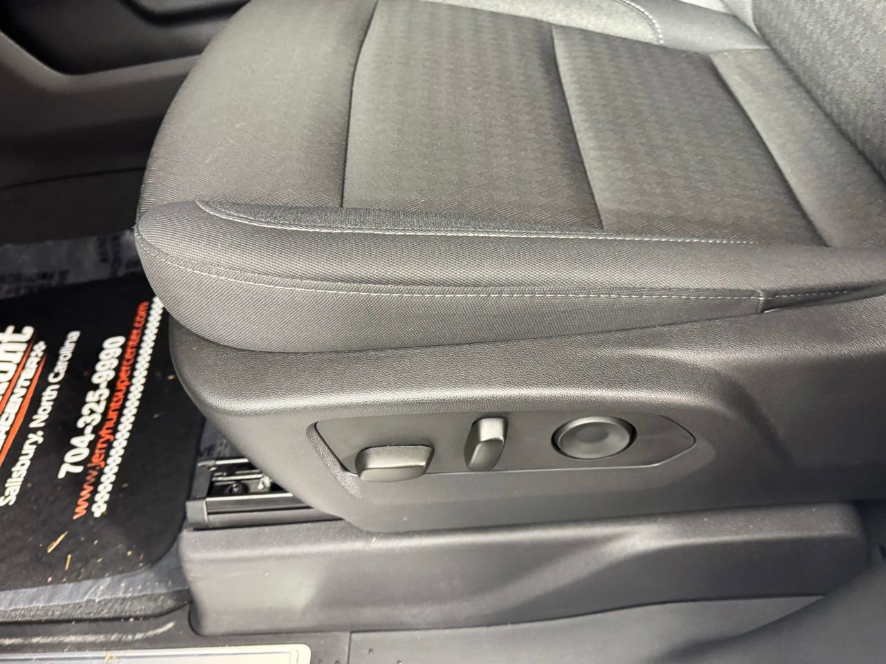 Used 2025 Chevrolet Silverado 1500 LT Trail Boss w/ Convenience Package II image 10