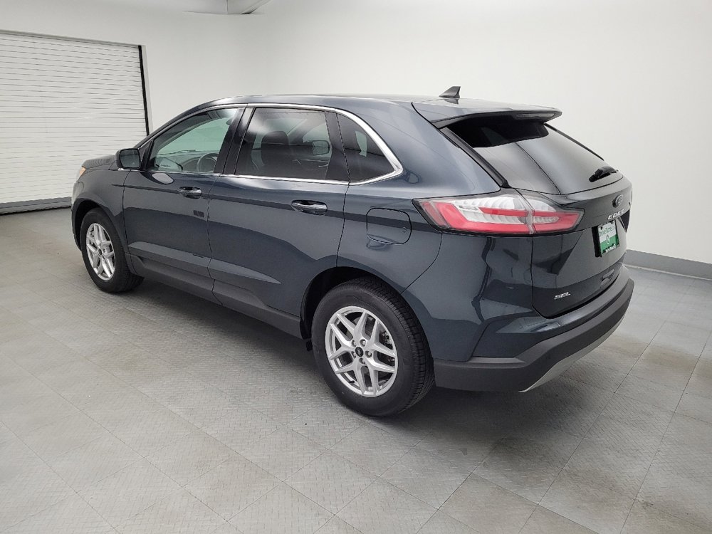Used 2023 Ford Edge SEL image 3