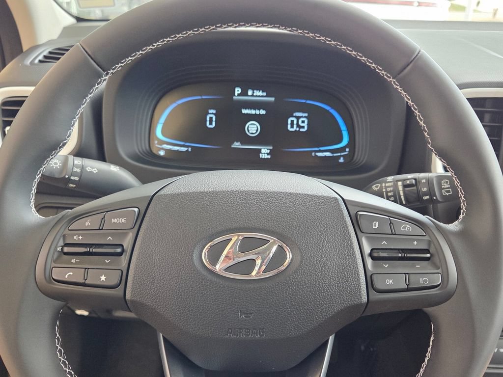New 2025 Hyundai Venue Limited FWD image 23