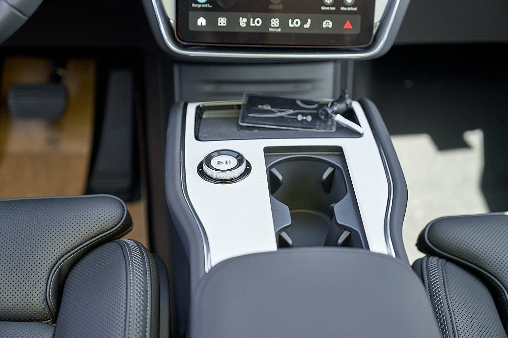 New 2026 Volvo EX90 Ultra AWD/4WD image 32