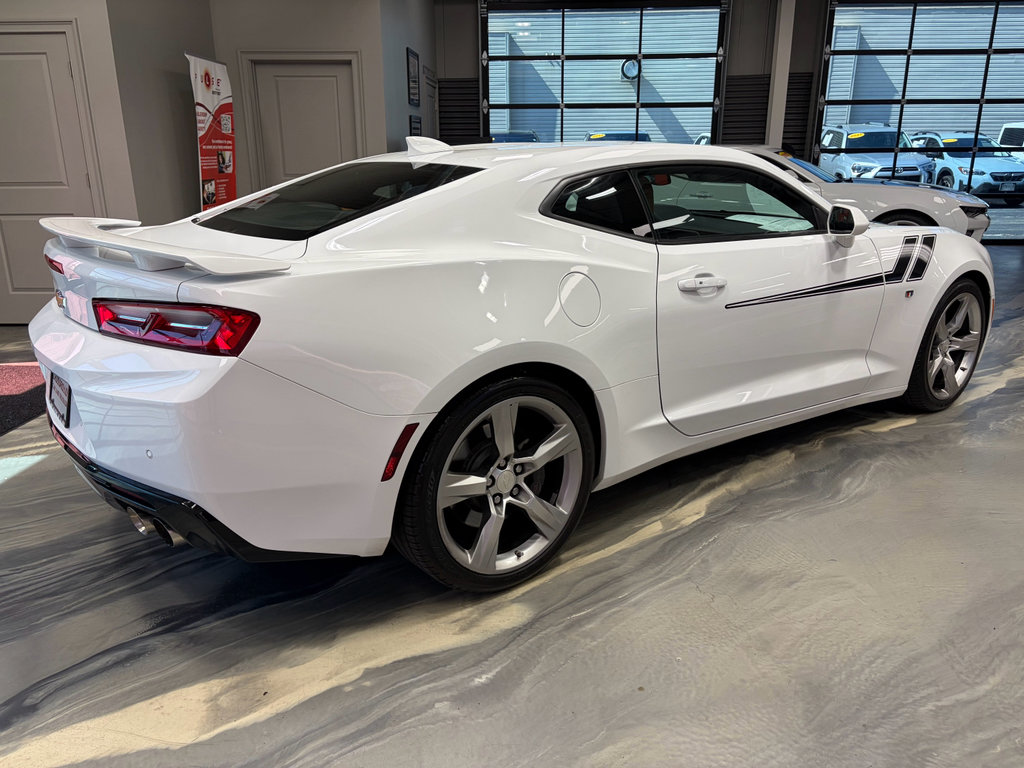 Used 2017 Chevrolet Camaro SS RWD image 32