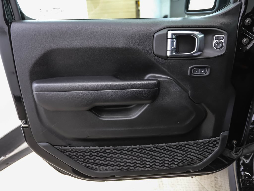 Used 2021 Jeep Wrangler Unlimited Sport AWD/4WD image 9