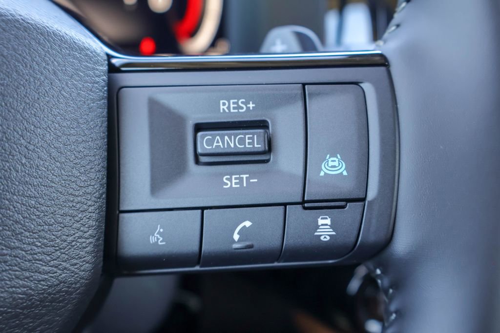 New 2026 Nissan Pathfinder Platinum image 13