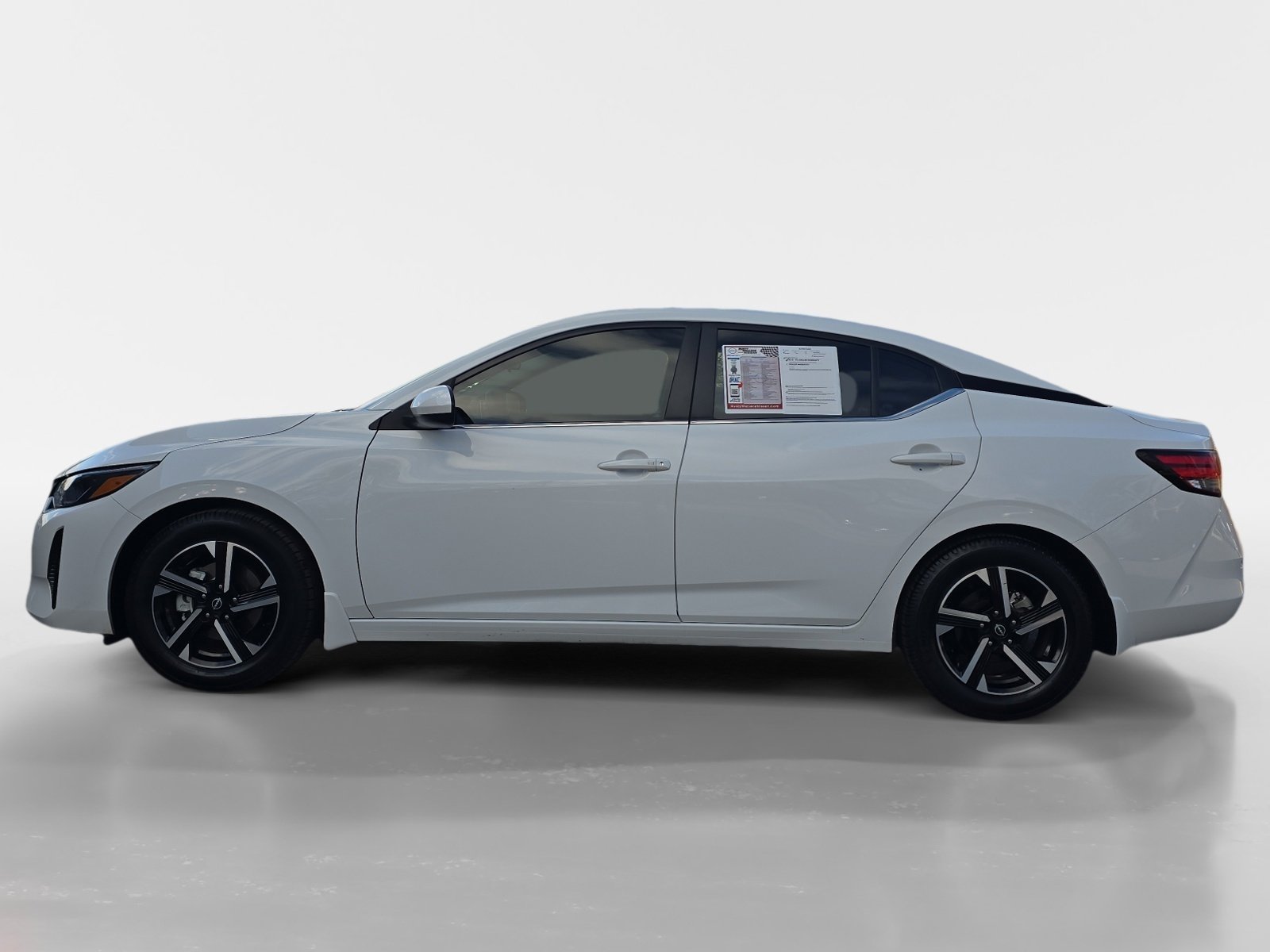 Used 2024 Nissan Sentra SV image 2