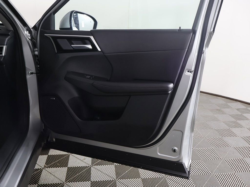 New 2026 Mitsubishi Outlander SE image 26