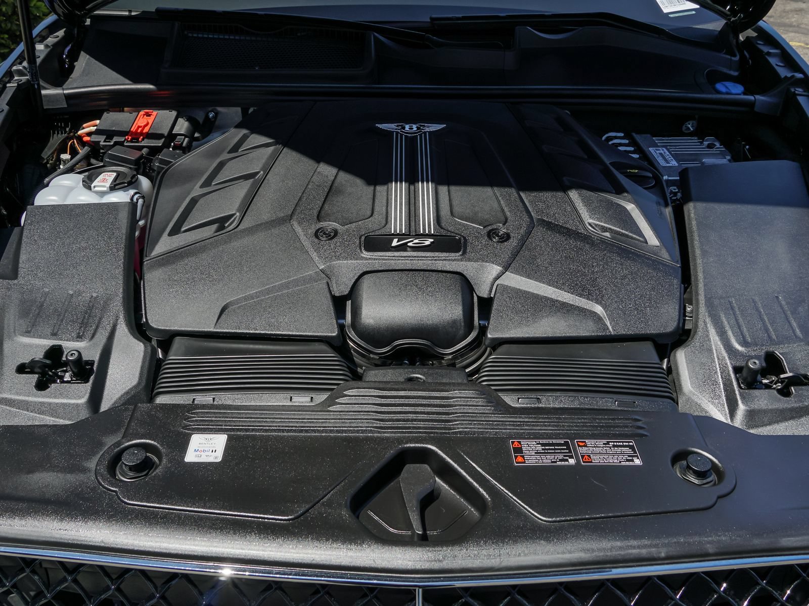 Used 2024 Bentley Bentayga AWD/4WD image 30