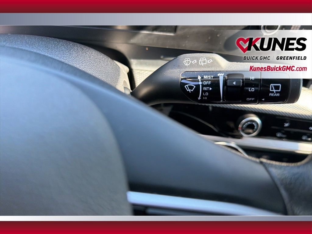 Used 2025 Kia Sportage LX image 22