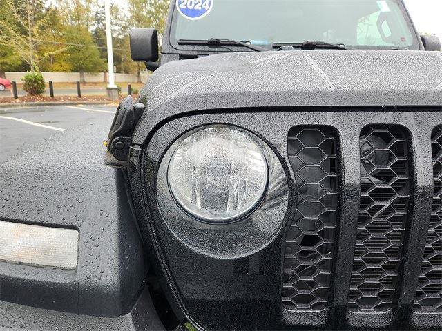 Used 2024 Jeep Wrangler Sport image 9