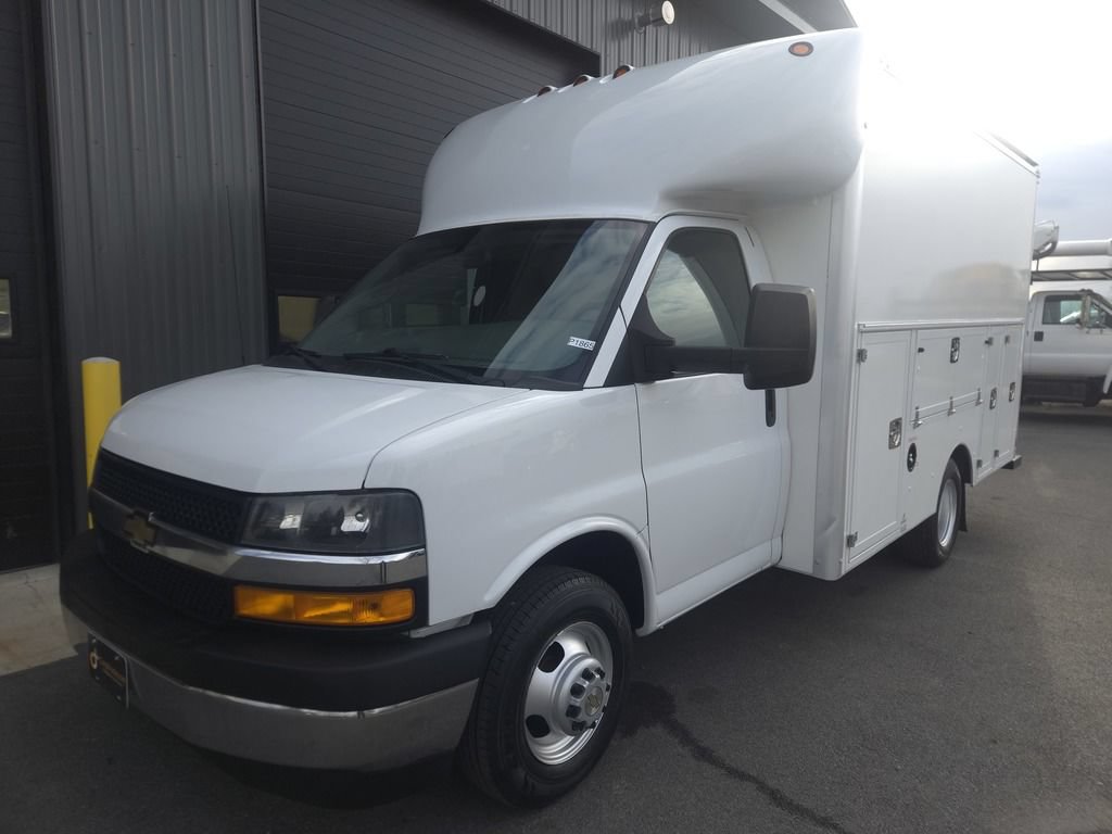 Used 2020 Chevrolet Express 3500 w/ Power Convenience Package RWD image 2