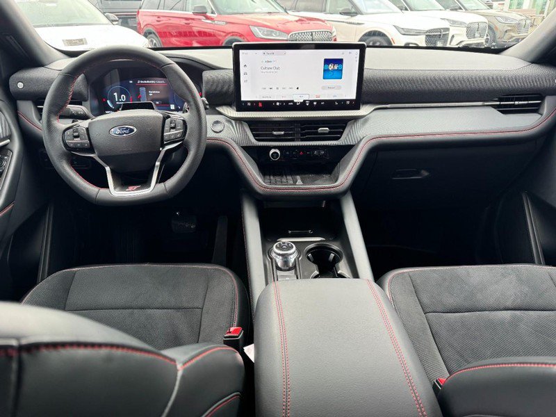 Used 2025 Ford Explorer ST RWD image 9
