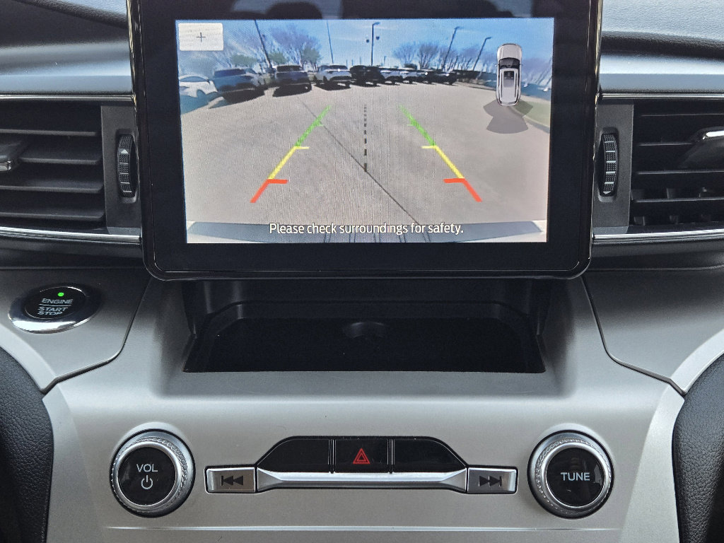 Used 2021 Ford Explorer XLT w/ Equipment Group 202A image 7