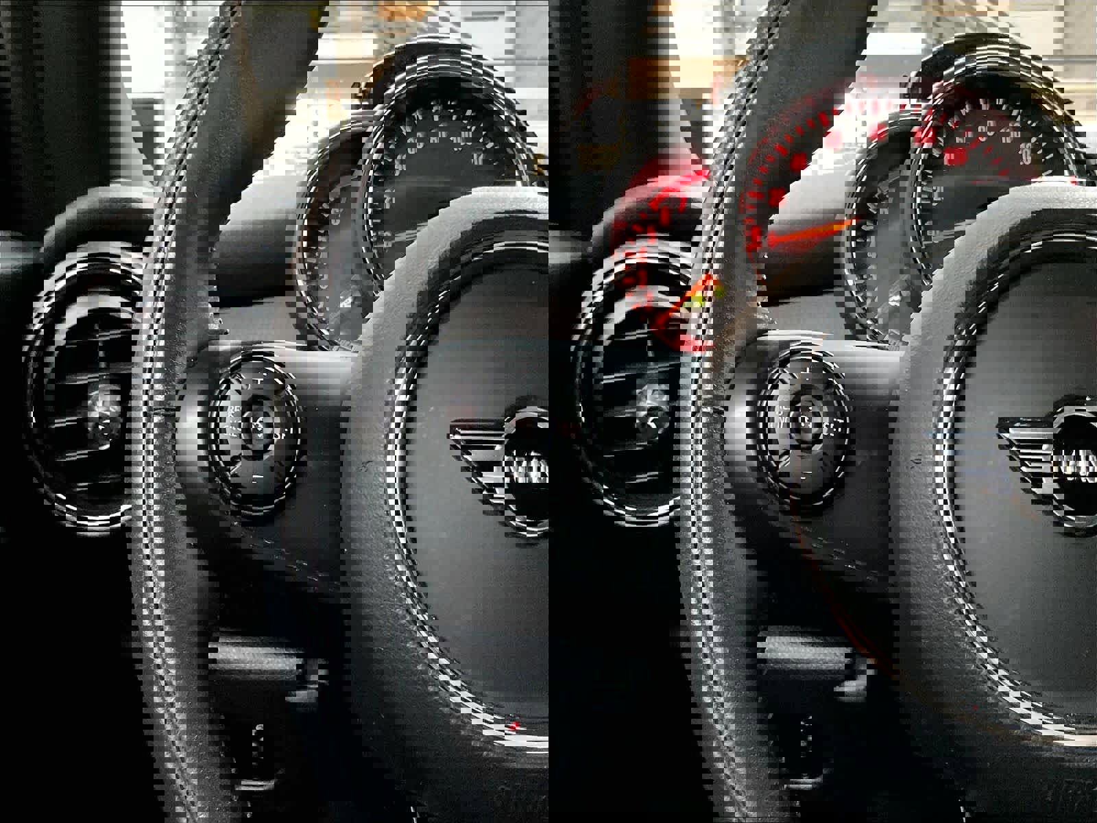 Used 2020 MINI Cooper 2-Door Hardtop image 19