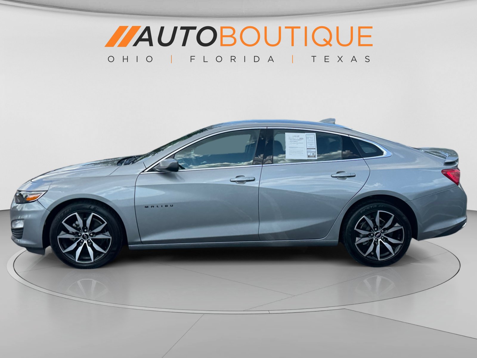 Used 2024 Chevrolet Malibu RS FWD image 2